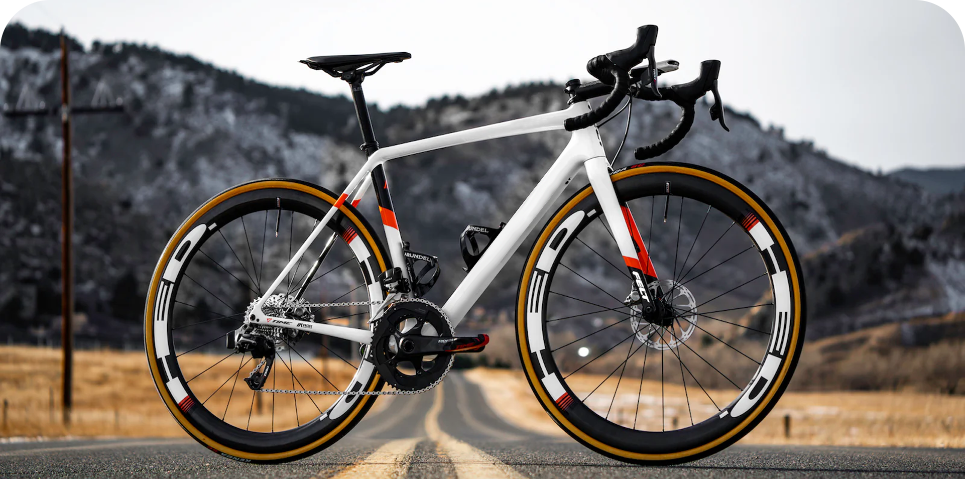Cestný bicykel